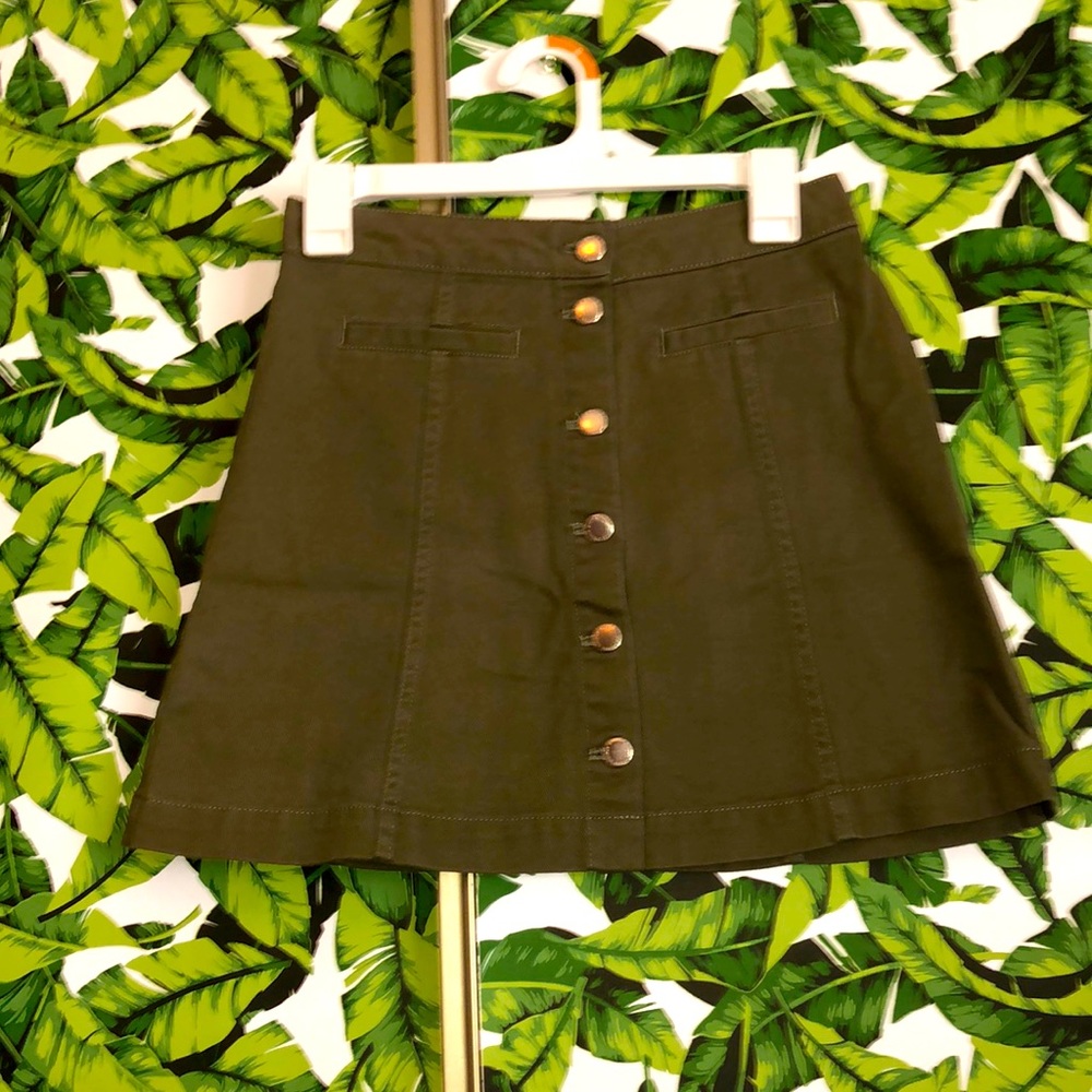 Green skirt for women